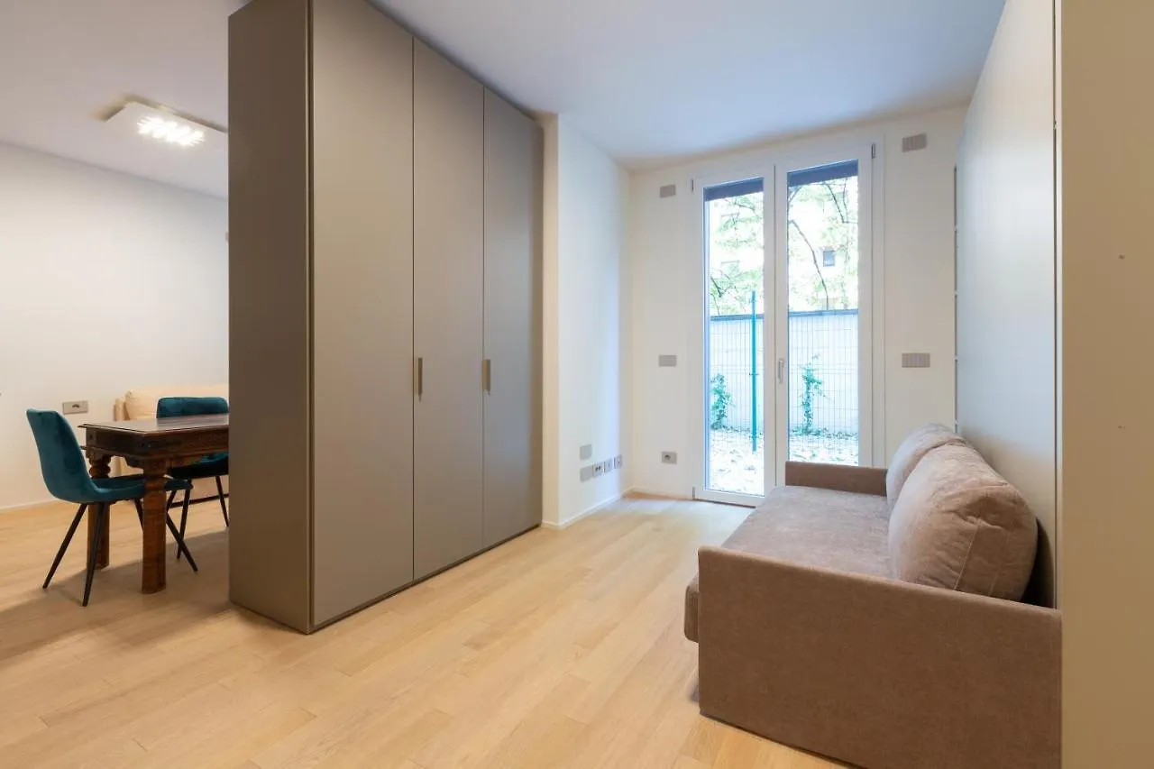Cozy Flat With Parking Daire Milano İtalya